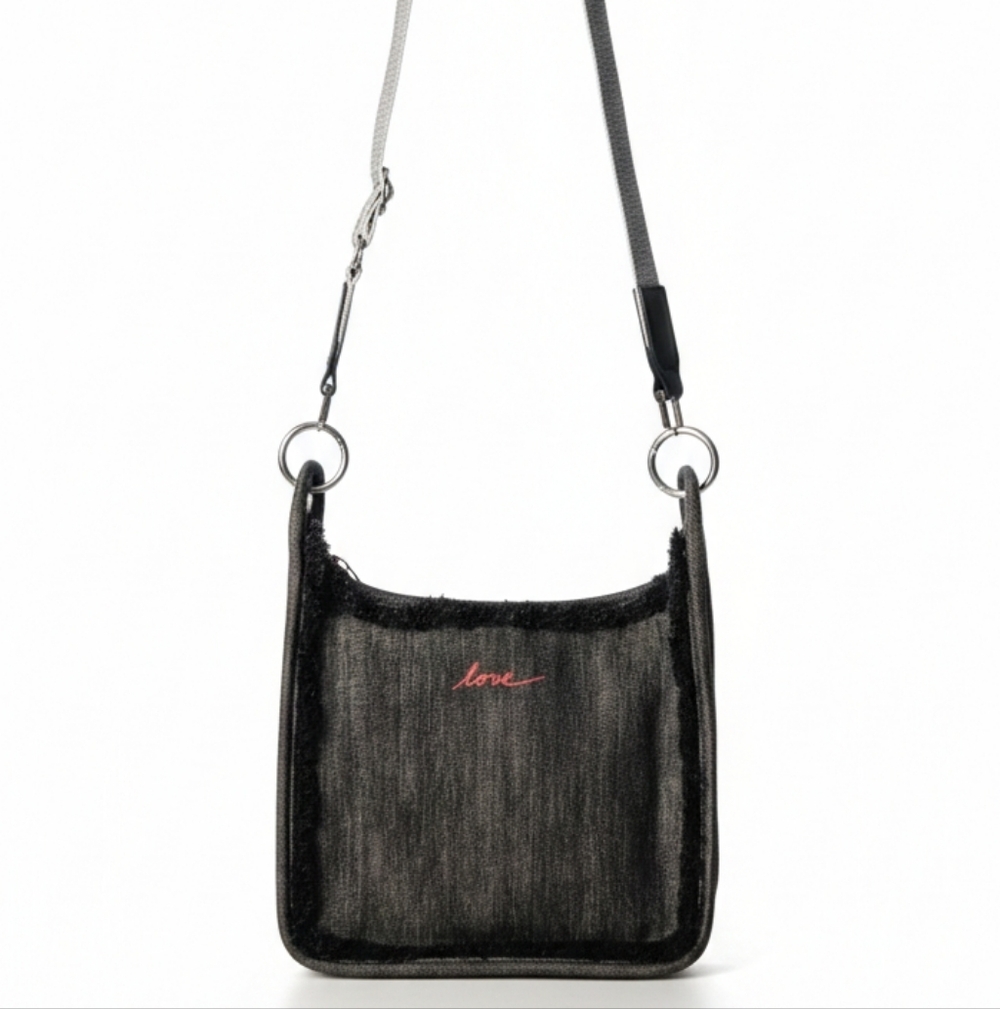 🌸Ellen Degeneres Women’s Denim Love Crossbody Bag